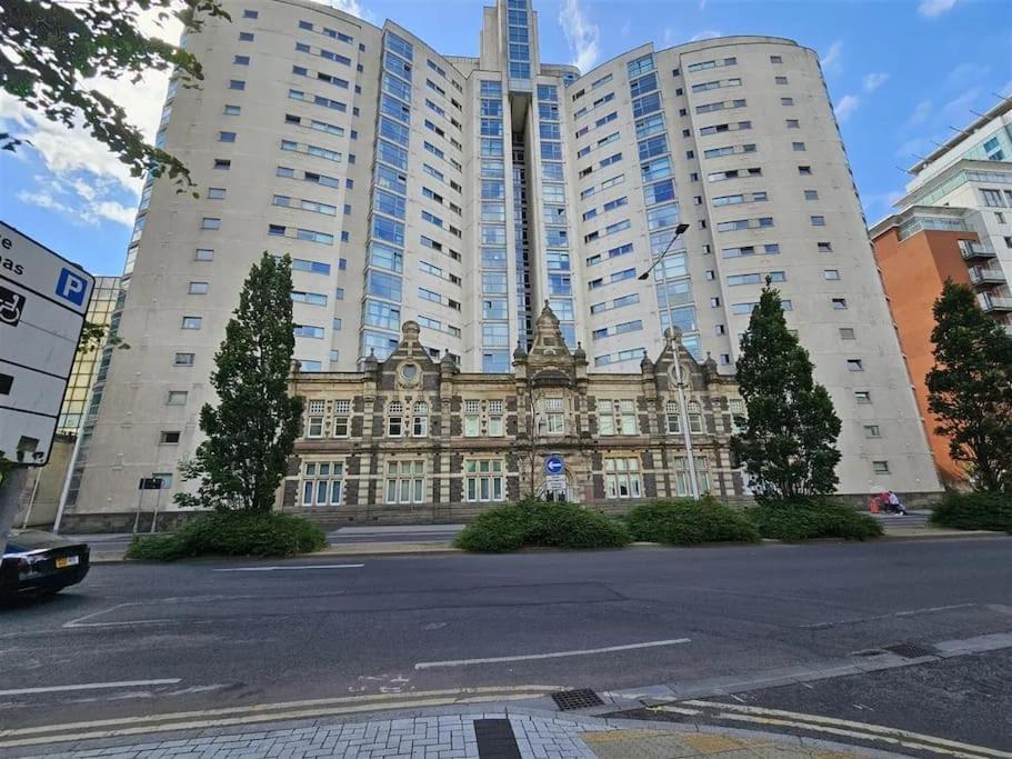 Centre Retreat Кардифф